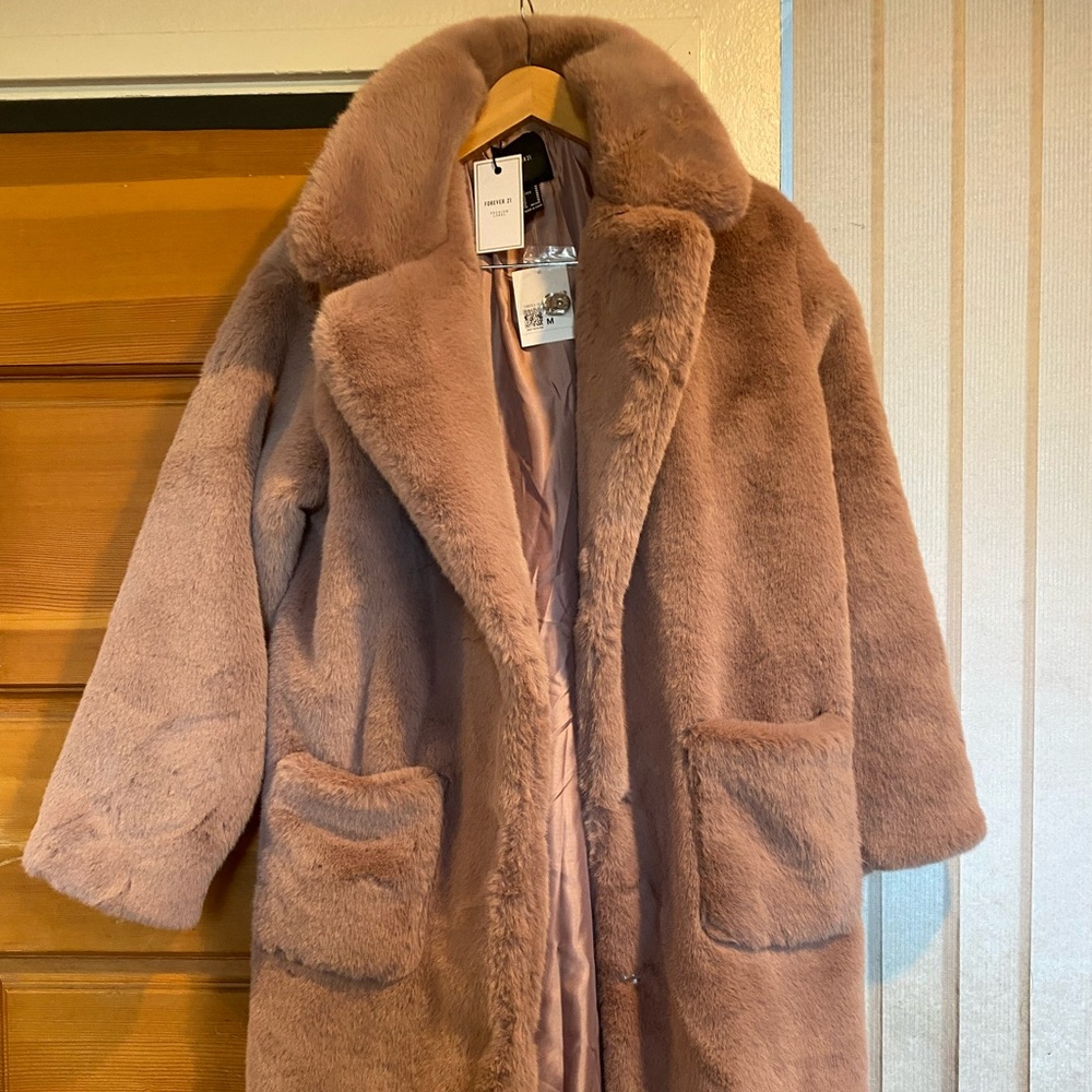 Forever 21 Faux Fur Long Coat with Pockets brand new with tags size m